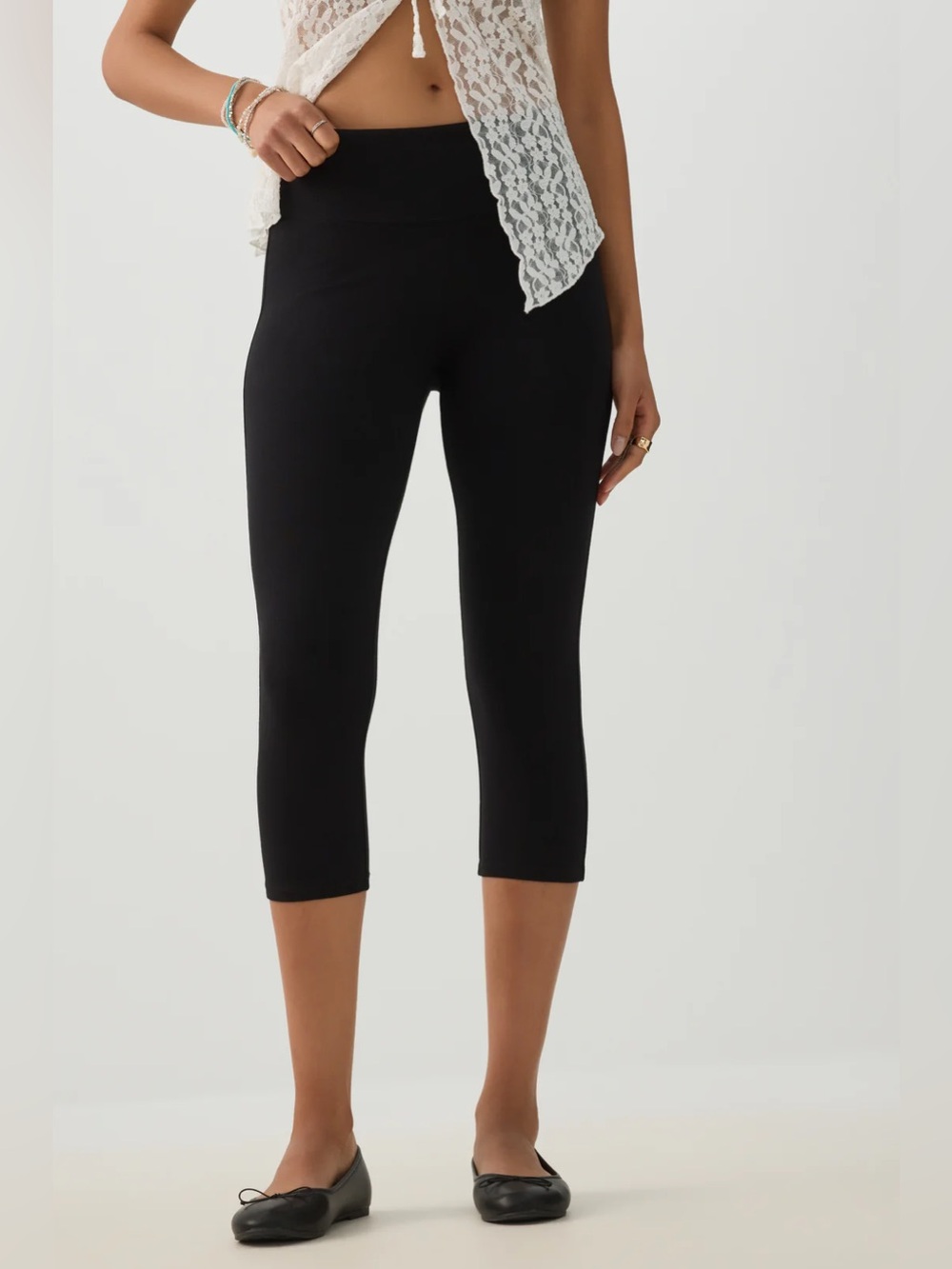Black Capri Pants - cotton blend - size Small